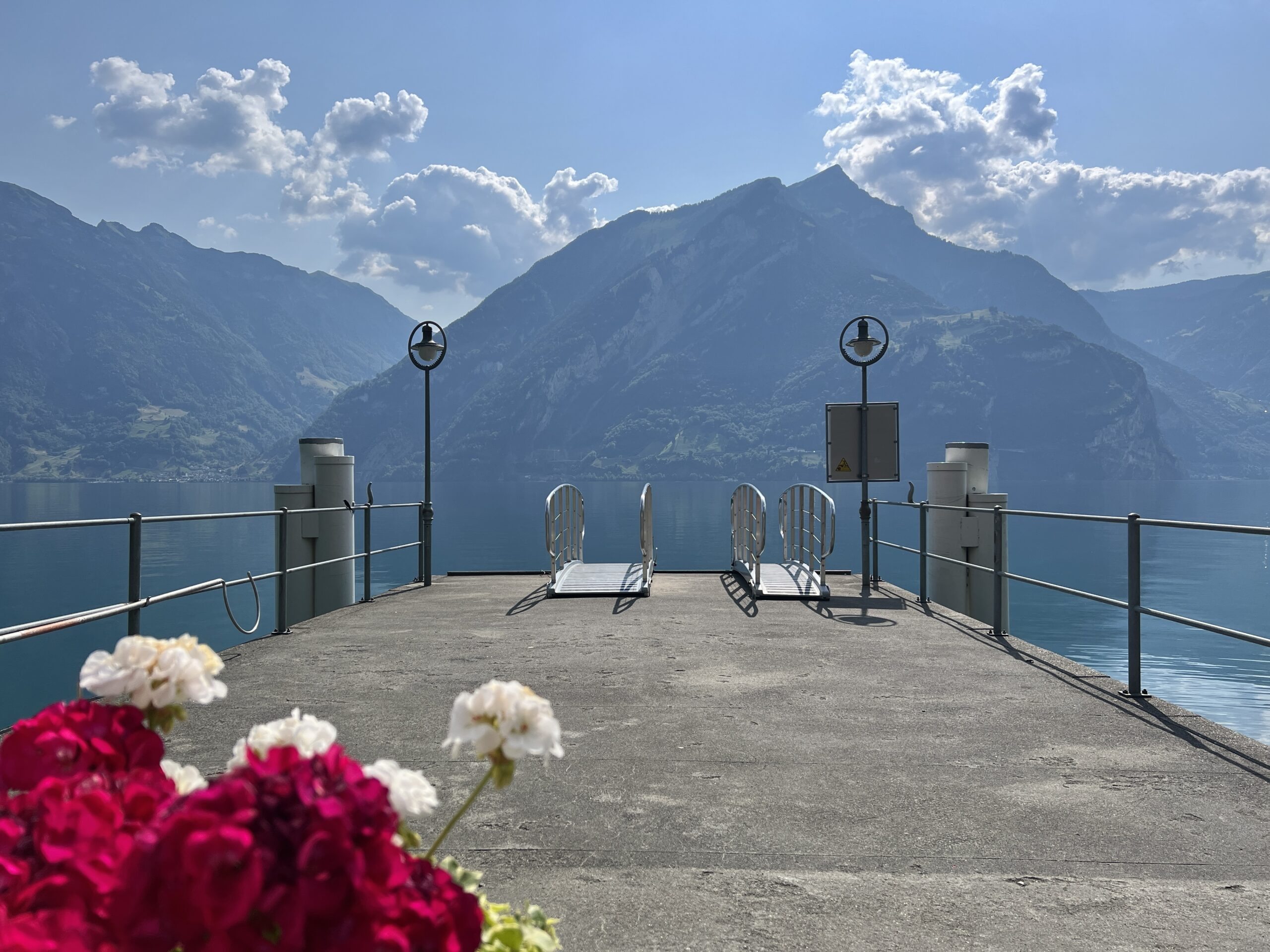 Station Bauen am Urnersee