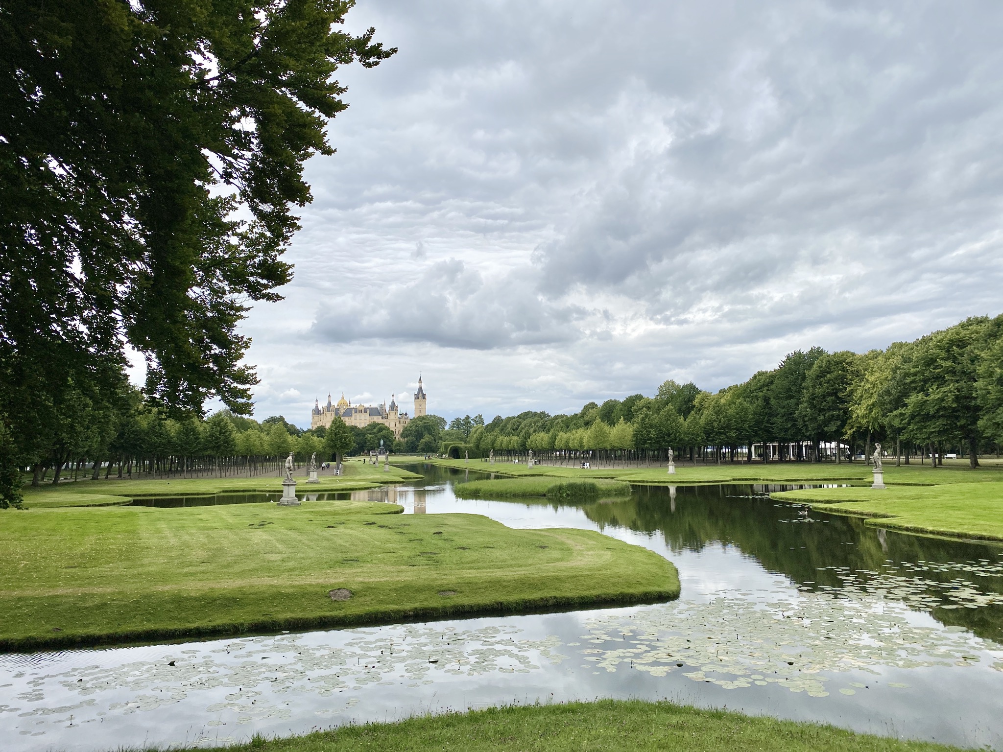 Kreuzkanal im Schlosspark