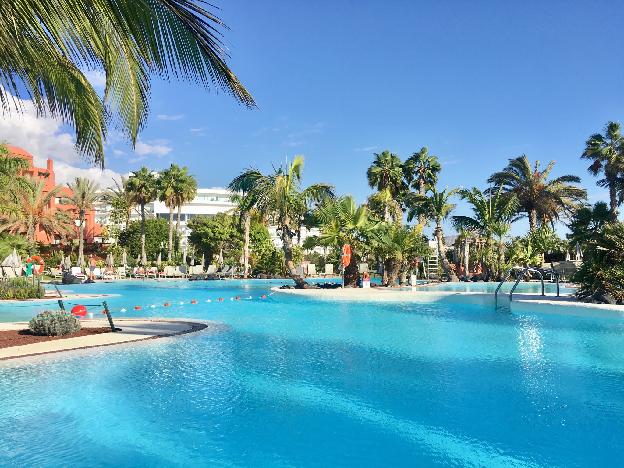 Am Hotelpool