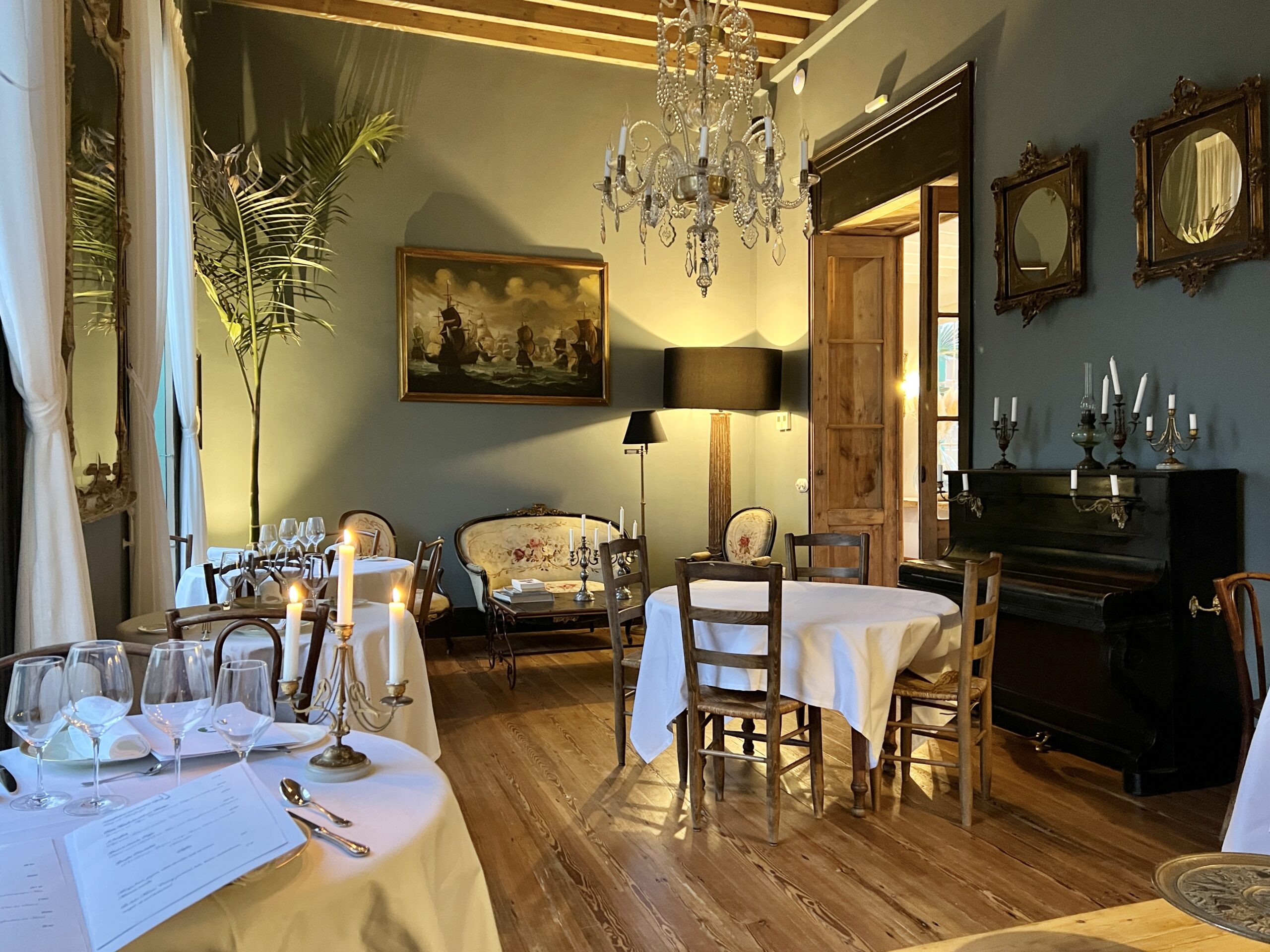 Salón de la Casa de los Naranjos