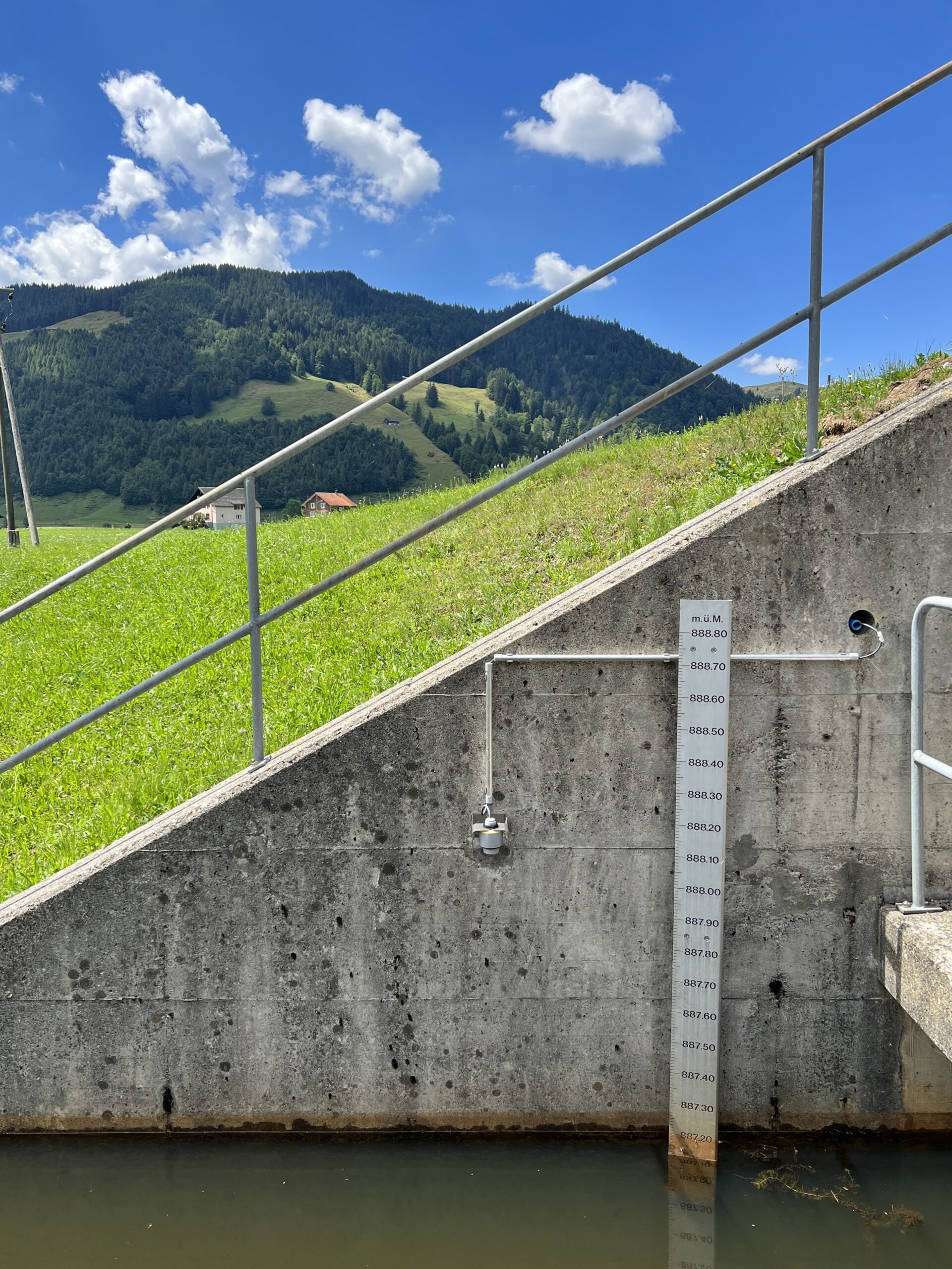 Der Wasserstand ist tief