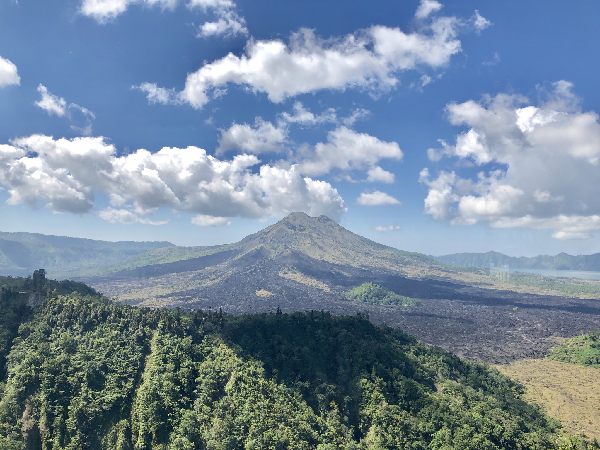 Gunung Batur und Danau Batur (Vulkan und See)