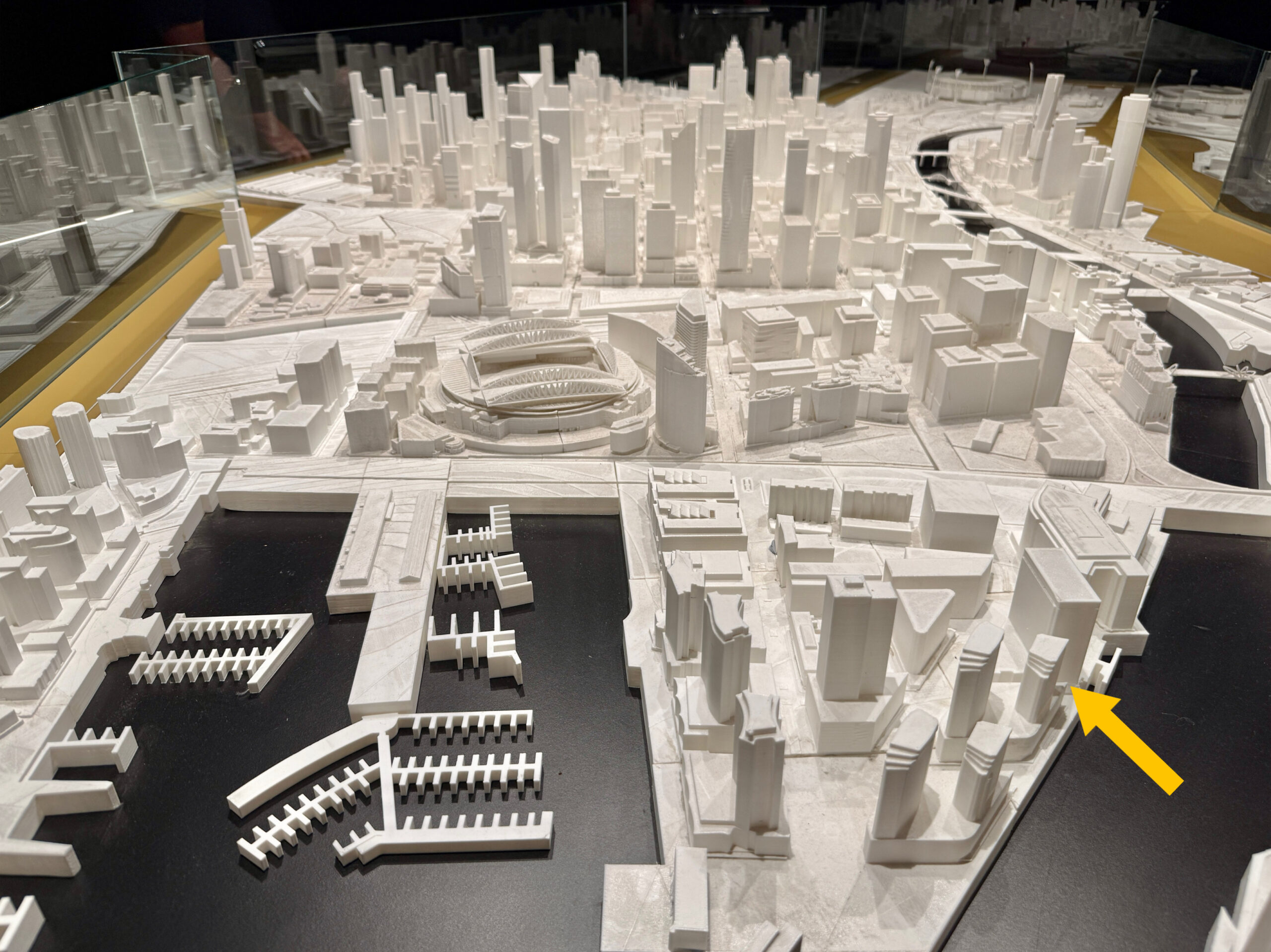 Modell des Stadzentrums (beim gelben Pfeil wohnen wir)