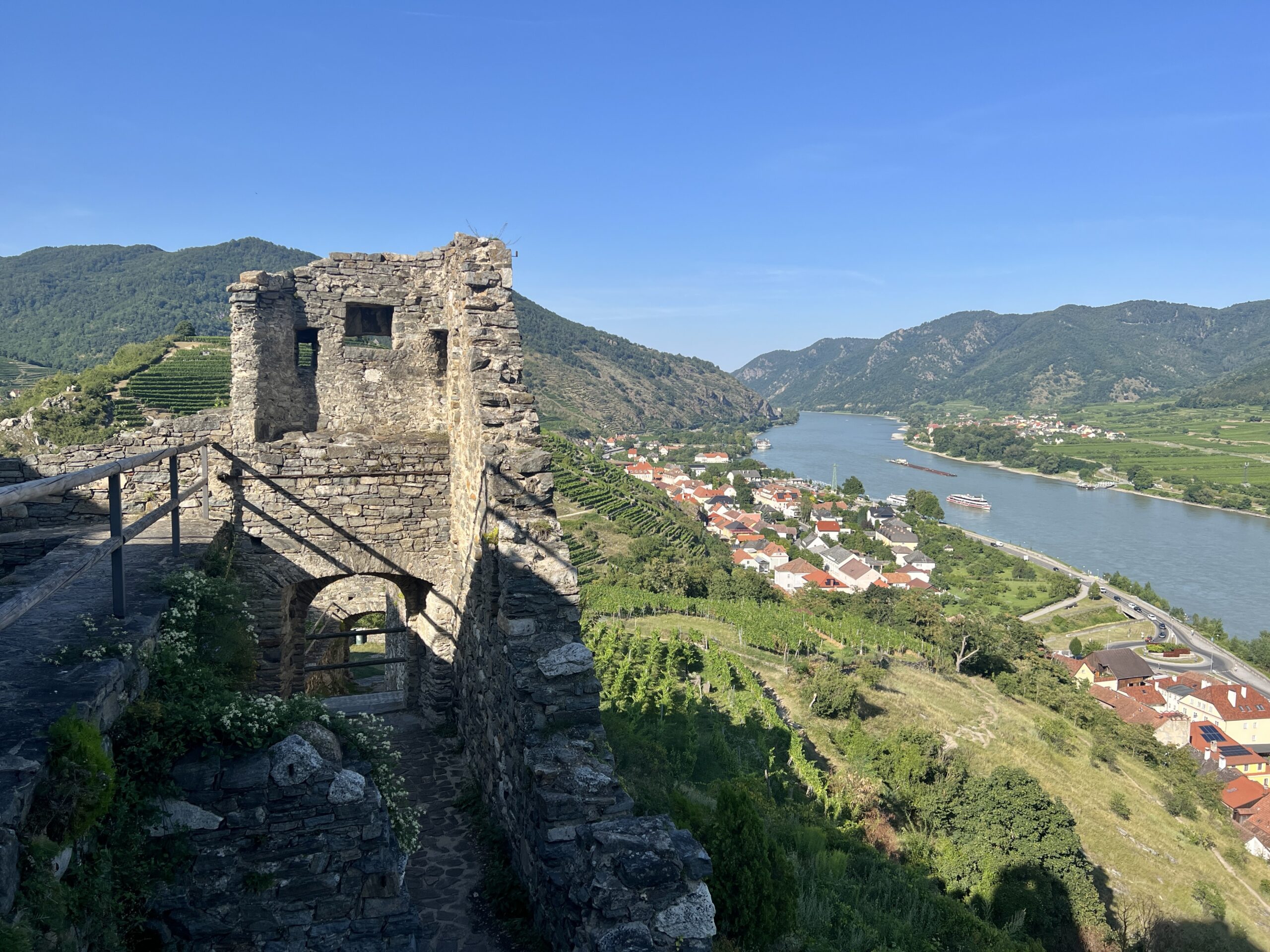 Auf der Ruine Hinterhaus