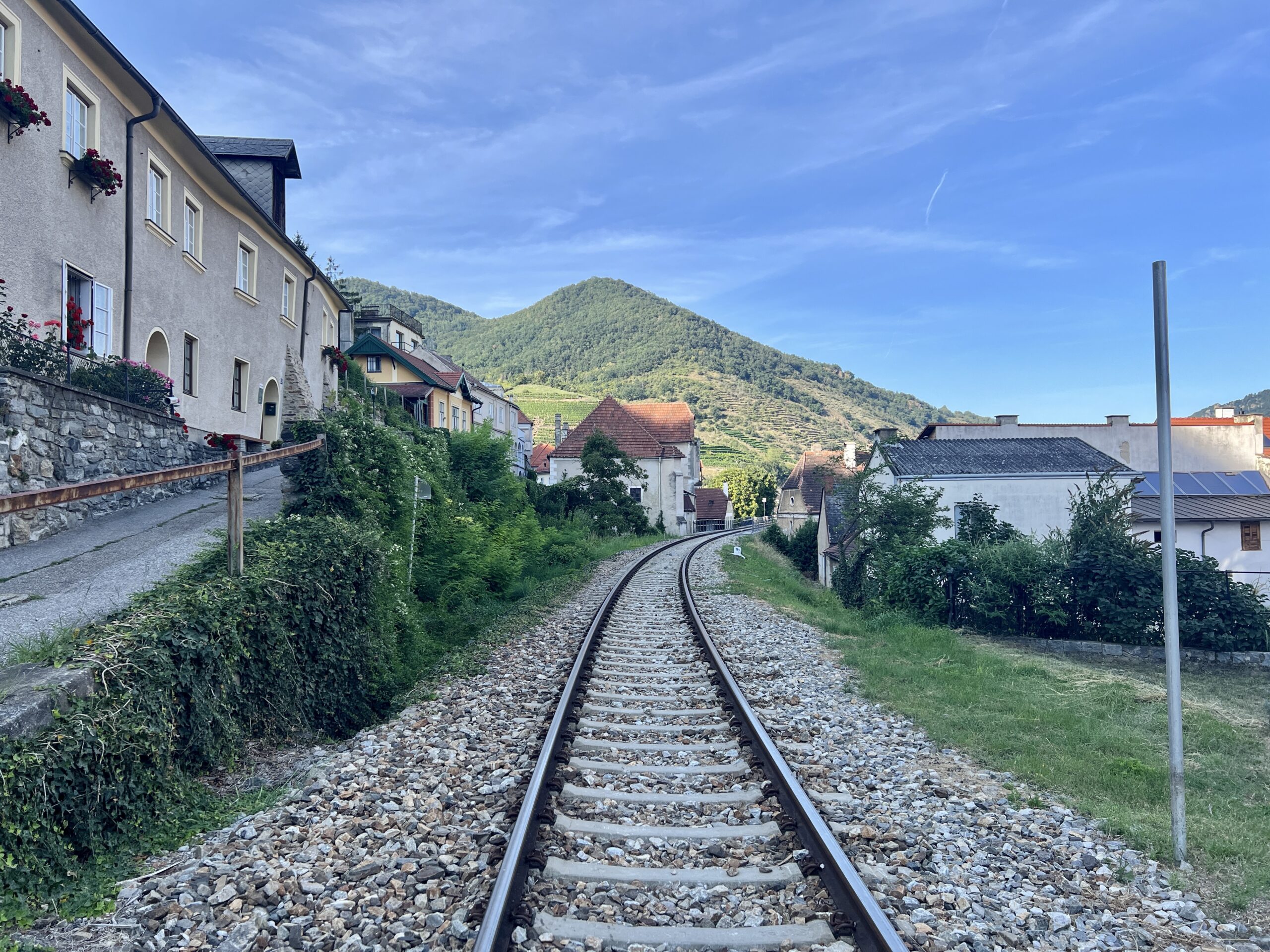 Barrierefreier Bahnübergang