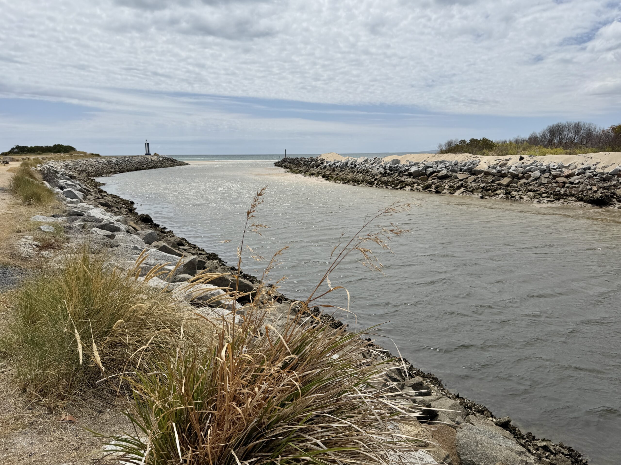 ... vom Meer her in den Creek