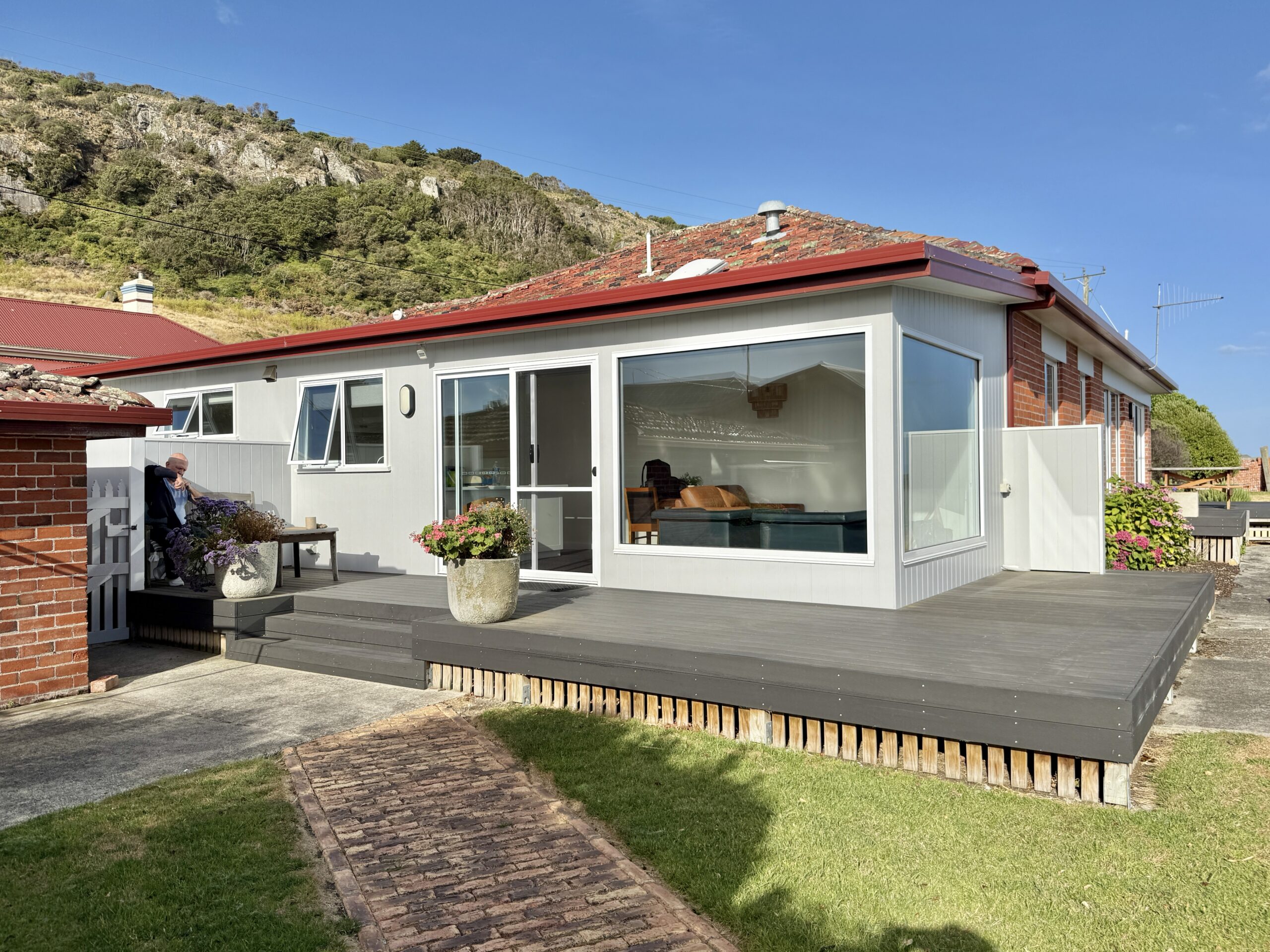 Amelia's Waterfront Cottage