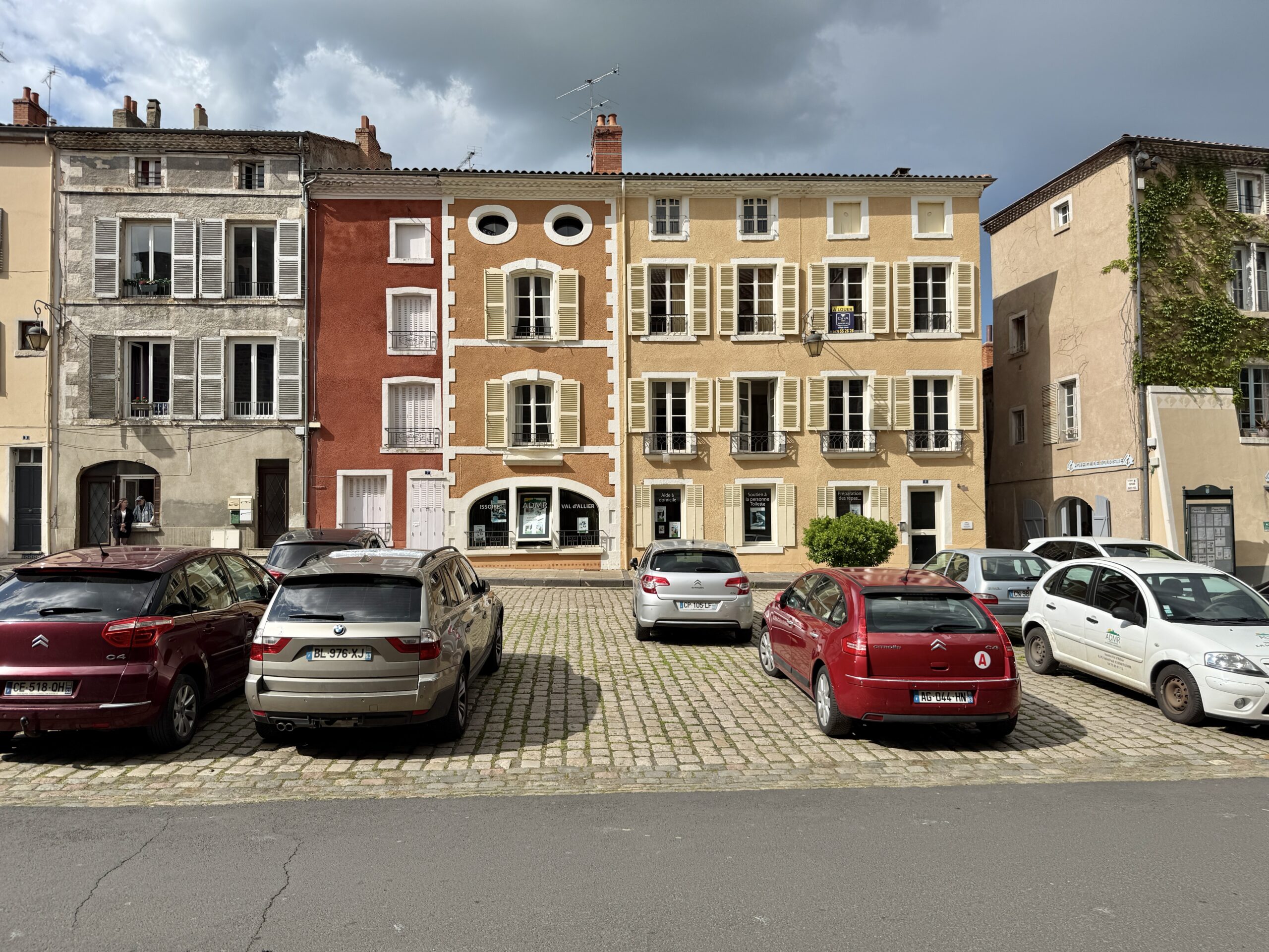 Aufziehendes Gewitter in Issoire