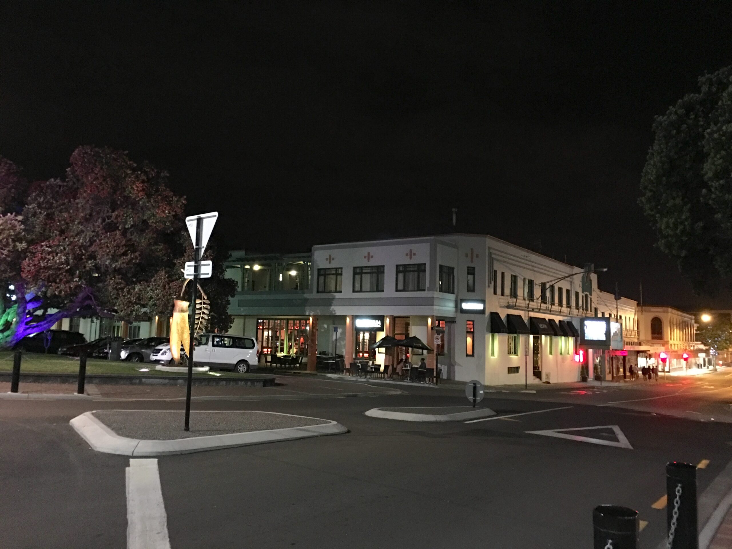 Emporium Eatery & Bar