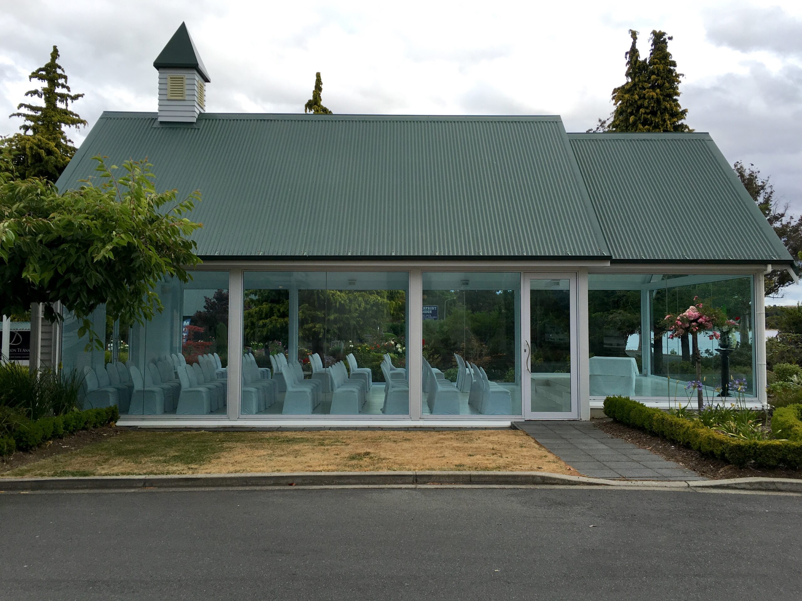 Annexe to the hotel